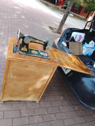 Máquina de coser Singer antigua