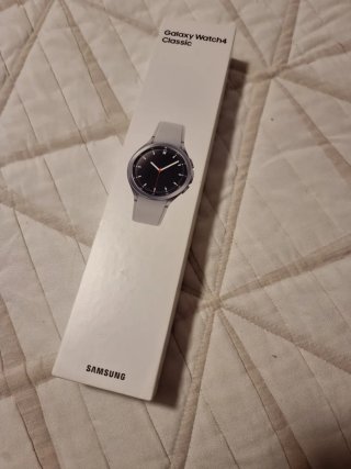 Samsung Galaxy Watch4 Classic Plateado