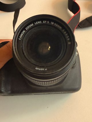 Cámara Canon EOS 1200D con Accesorios
