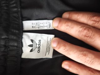Chándal Adidas Retro Negro y Dorado