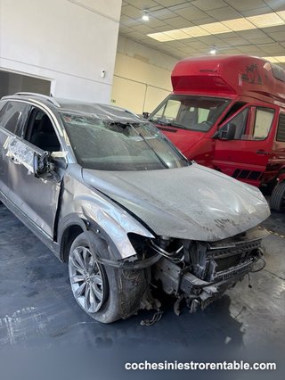 VW T-Roc 2021 · 120.000 km · Golpe · Chasis OK