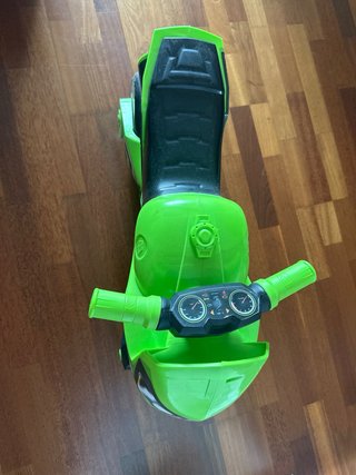 Moto de Juguete Verde