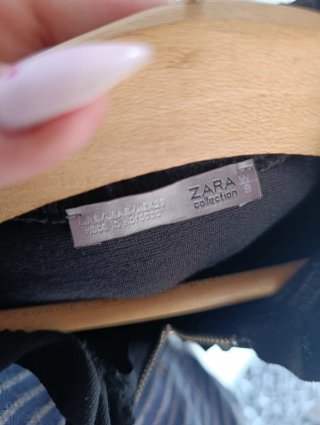 Vestido Negro con Cremallera