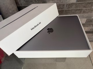 MacBook Air 13 Chip M1