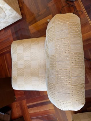 Sofá de Cuatro Plazas Beige