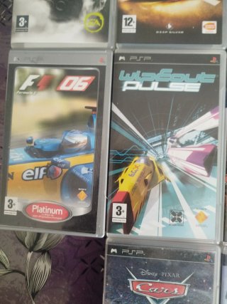 Lotto di 10 videogiochi PSP