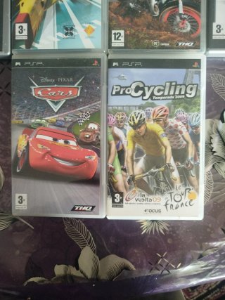 Lotto di 10 videogiochi PSP