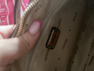 Bolso Guess Estampado