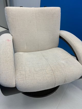 Butaca giratoria vintage tapizada beige