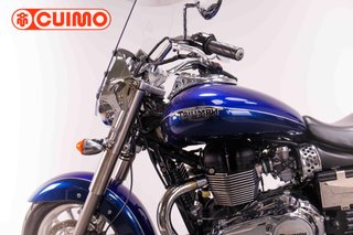 TRIUMPH AMERICA 900