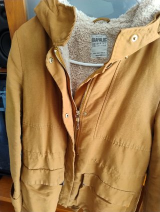 Parka Zara Trafaluc M borreguito mostaza