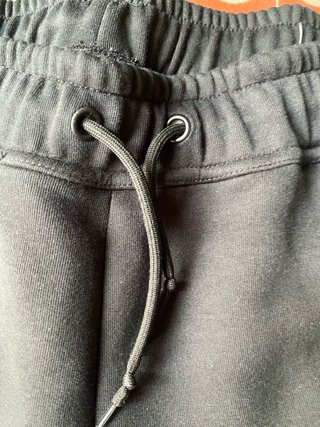 Pantalón Corto Nike Tech Fleece