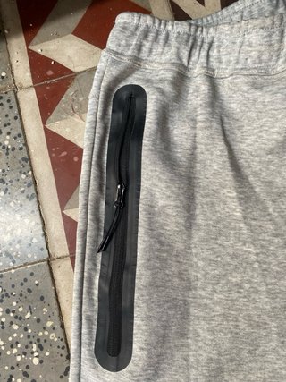 Short Nike Tech Fleece