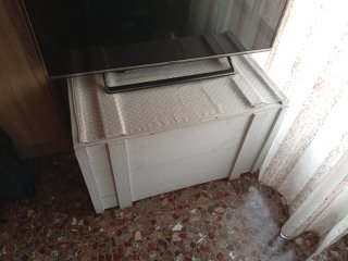 Baúl de madera antiguo blanco