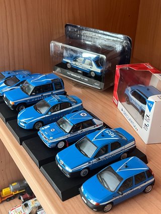 Modellini Auto Polizia Scala 1/43