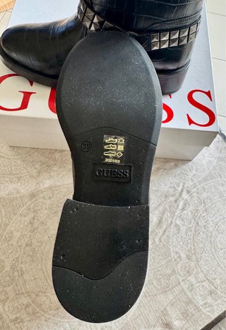 Botines Guess negros con tachuelas caña 17 cm