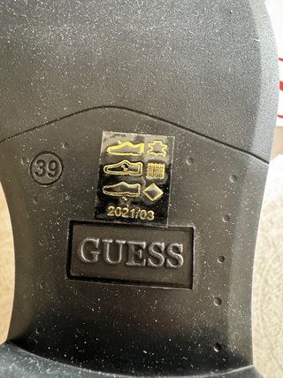 Botines Guess negros con tachuelas caña 17 cm