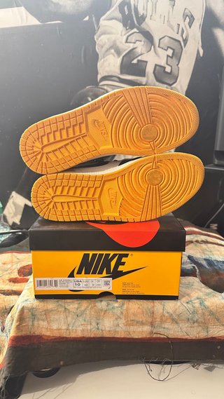 Nike Air Jordan 1 High Taxi