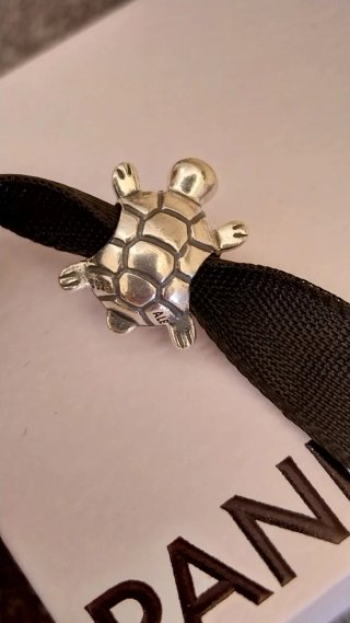 Charm Pandora Tortuga con circonitas