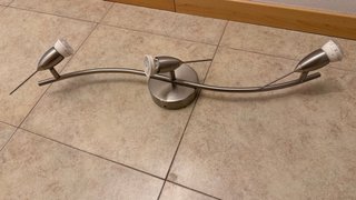 Lámpara de techo Ikea con 3 focos incluyen bombill