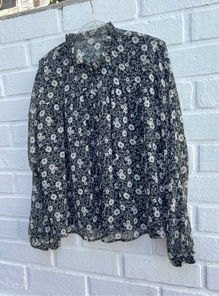 Blusa de Flores con Volante