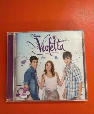 CD de la serie “Violetta”