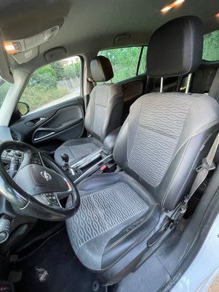 Opel Zafira Tourer 2015