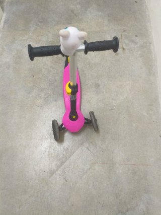 Patinete Infantil de Tres Ruedas