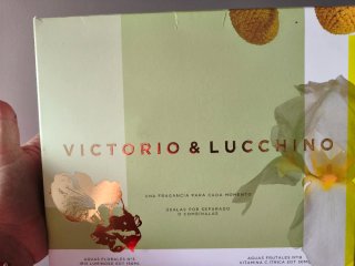 Victorio & Lucchino Aguas Florales y Frutales