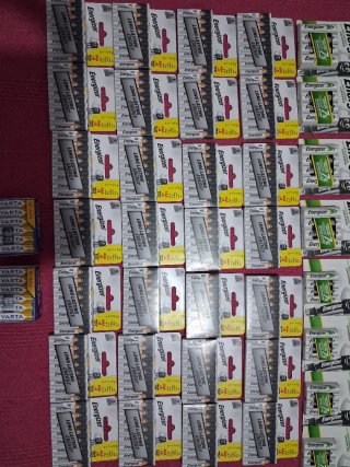 Lotto pile ricaricabili Energizer e Varta