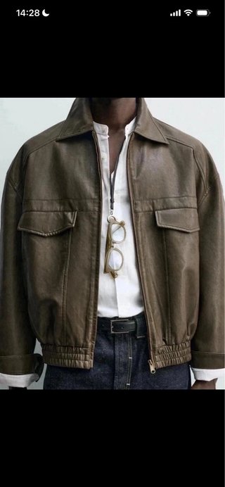 Chaqueta efecto piel.