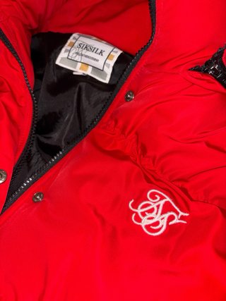 Abrigo Plumas SikSilk Rojo