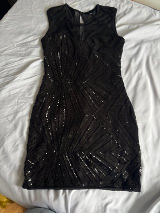 Vestido de fiesta negro con lentejuelas