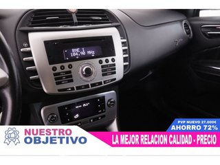 Lancia Delta 1.6 Multijet DPF Platino 88 kW (120 CV)