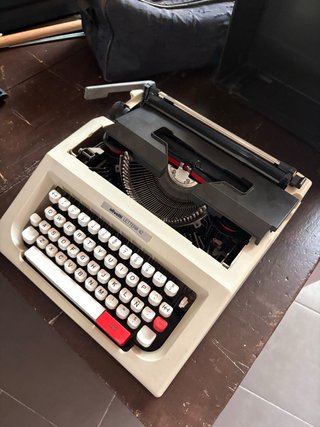 Pack 4 Máquinas de Escribir Olivetti Lettera 42