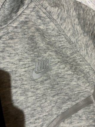 Sudadera Nike Tech Fleece Gris Reflectante