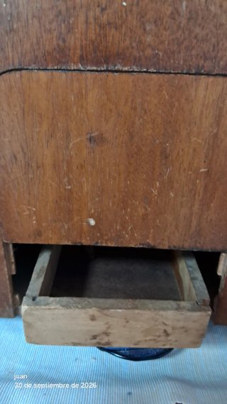 Reloj de Sobremesa Antiguo para Restaurar.