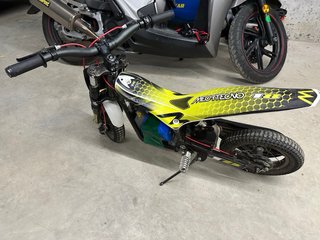 Mini moto eléctrica Mecatecno T8