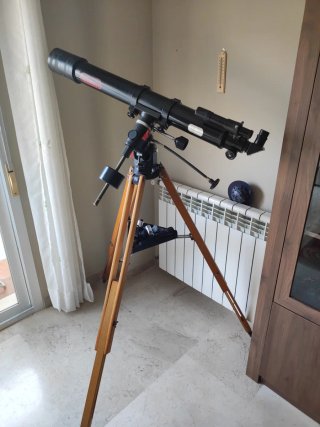 Telescopio Refractor Vixen NP90 Consena de mano