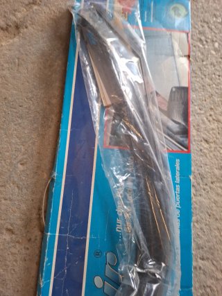 PEUGEOT 106 5P derivabrisas