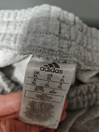 Pantalón chándal Adidas gris 3 bandas Talla XL