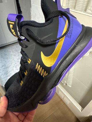 Zapatillas Nike LeBron Witness 5