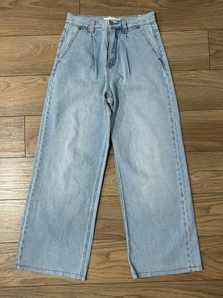 Pantalón vaquero Stradivarius ancho