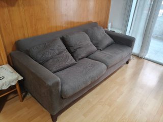 Sofá 3 plazas gris tela