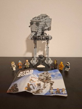 Set LEGO Star Wars AT-ST con 6 Minifiguras