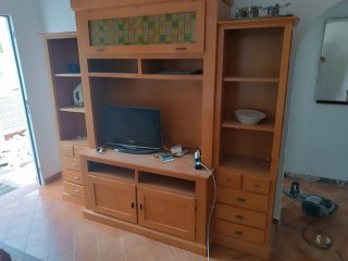 Armario macizo de madera salon