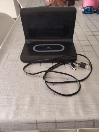Cargador Inalámbrico Móvil y Reloj