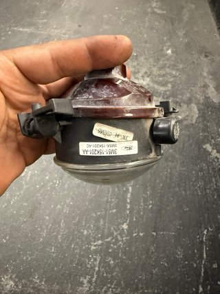 Faro Antiniebla Ford 3M51-15K202-AA