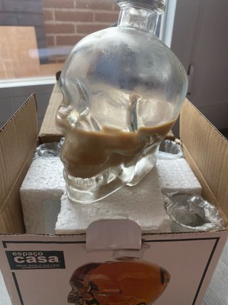 Set de Botella y Vasos de Chupito Calavera