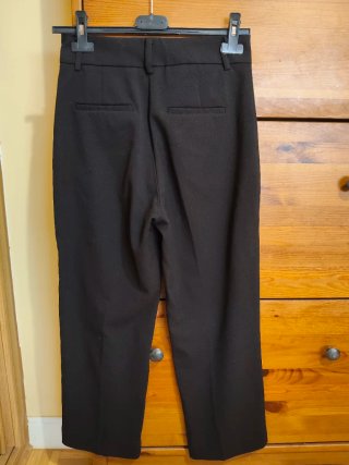 Pantalón de vestir negro Mango
